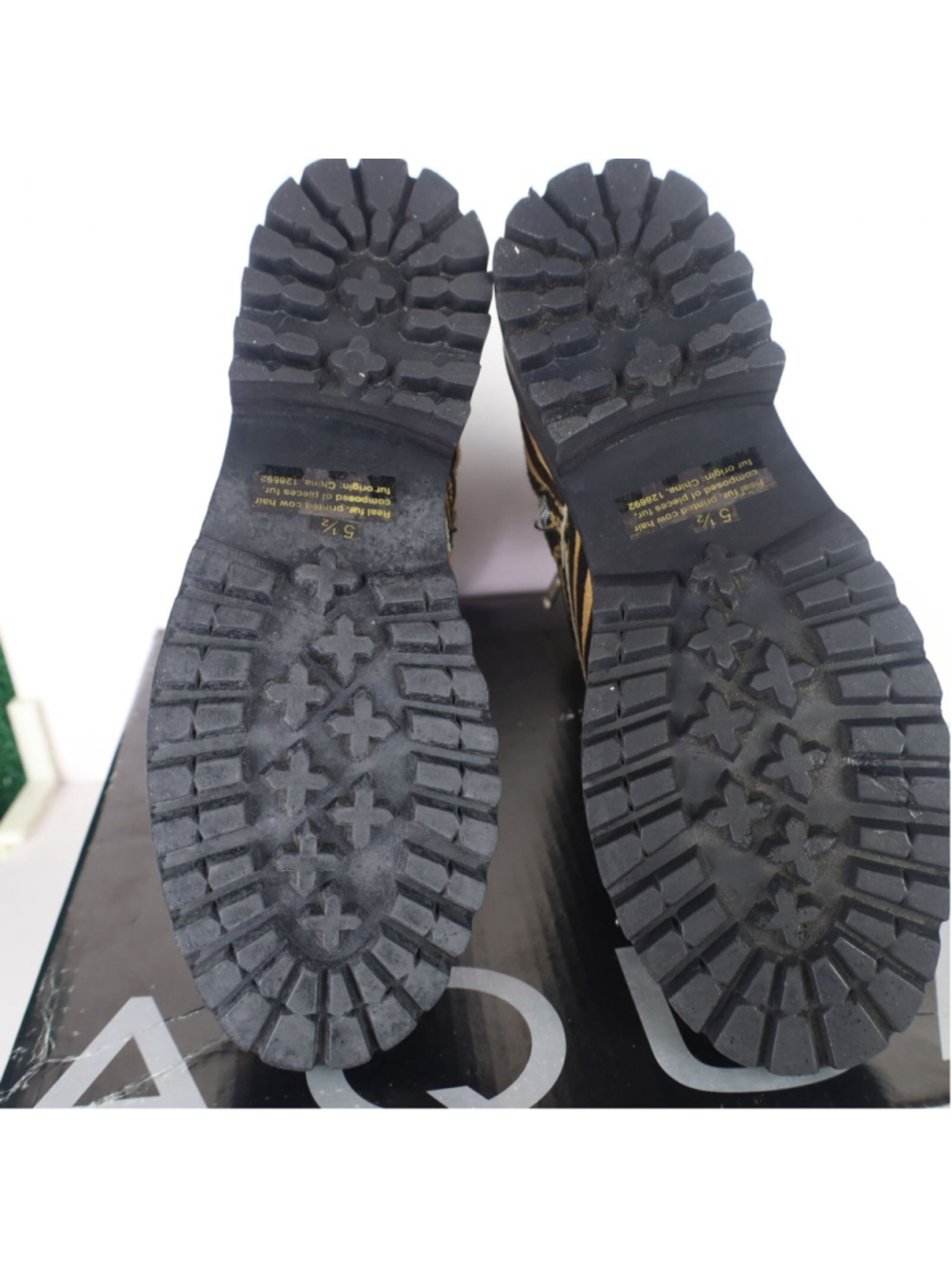 Aqua Women’s Tiger Print Jax Studded Hiker Combat Boots Lace Up Round Toe 5.5 - Picture 14 of 16